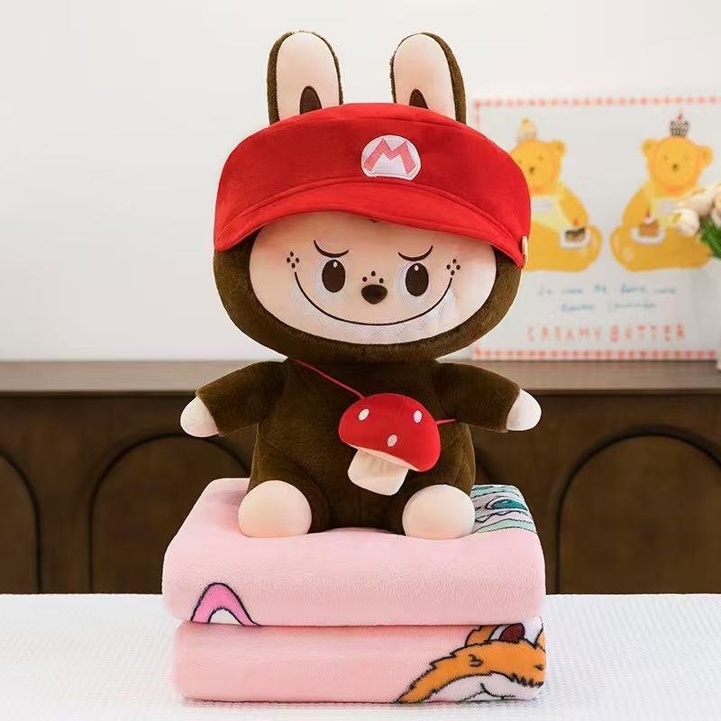 Maskotka Labubu z Kocyk