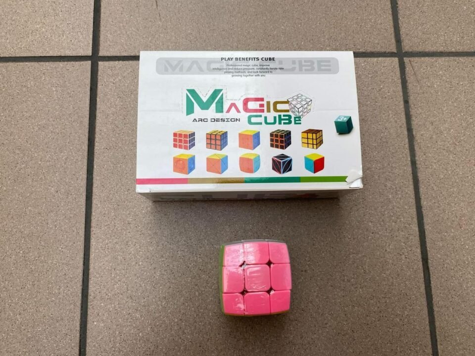Zabawka Rubik Magic